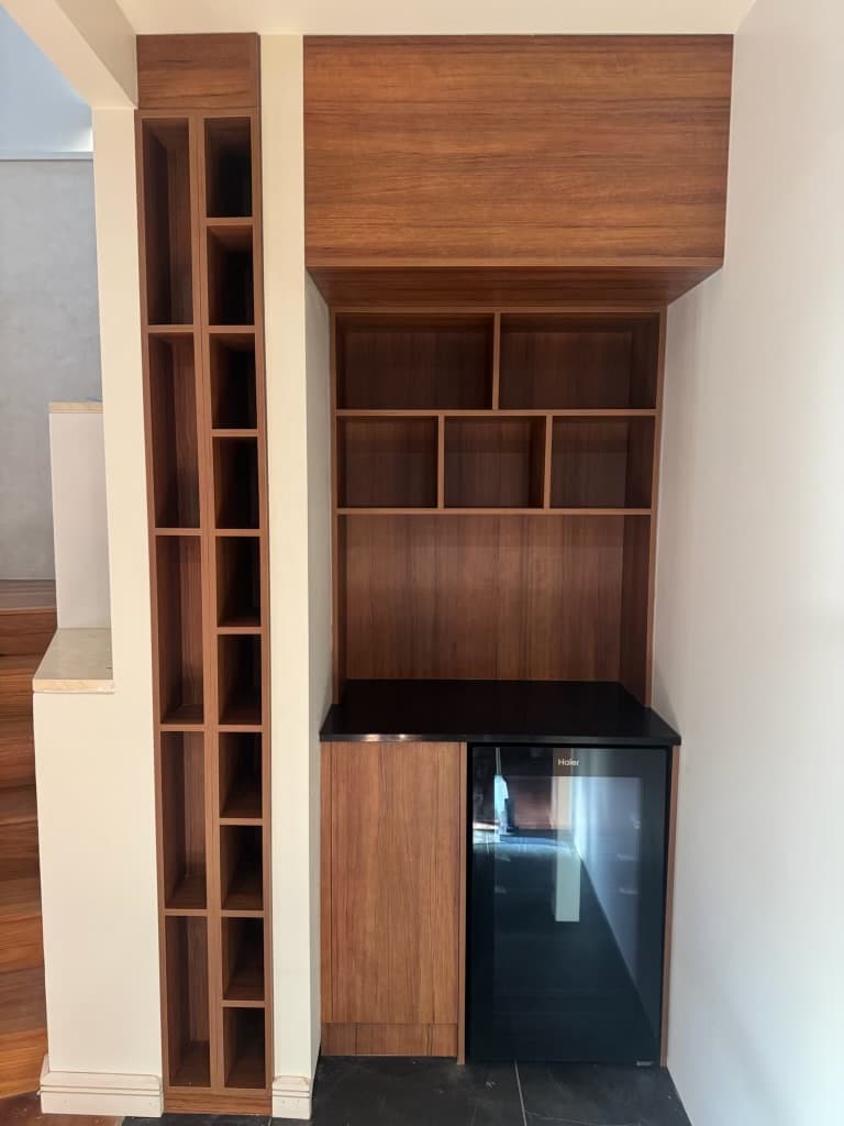 Custom Living Space & Ensuite — photo 7