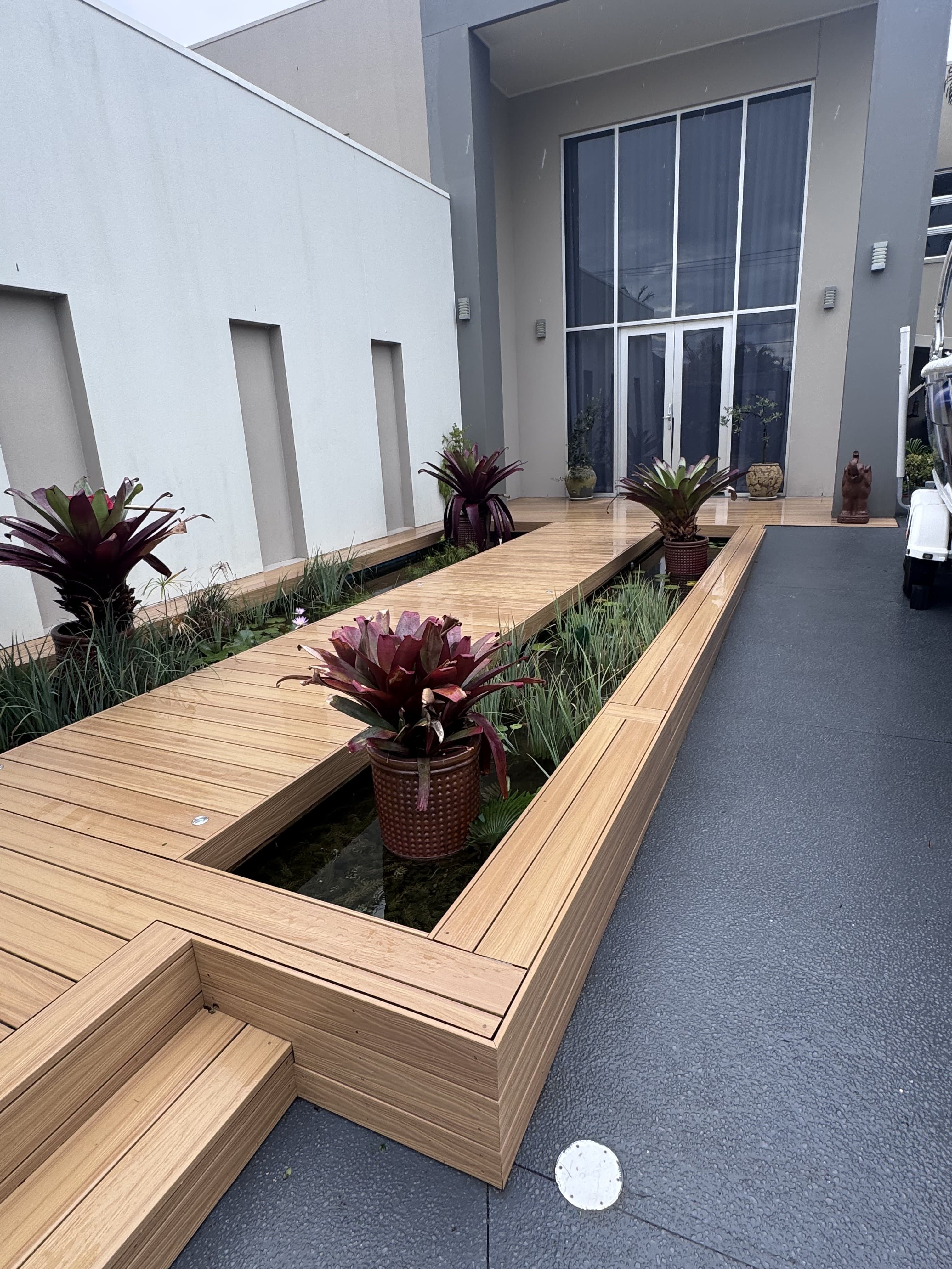 decks and outdoor living project photo 2