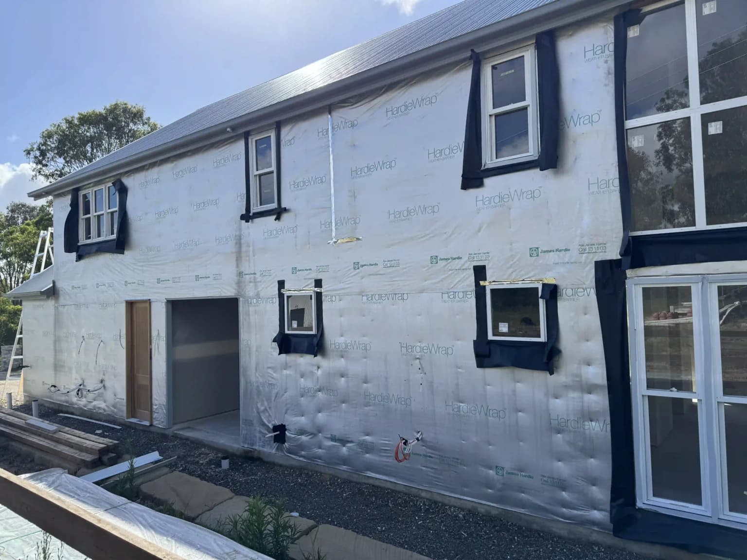 Premium Weatherboard Installation — photo 5