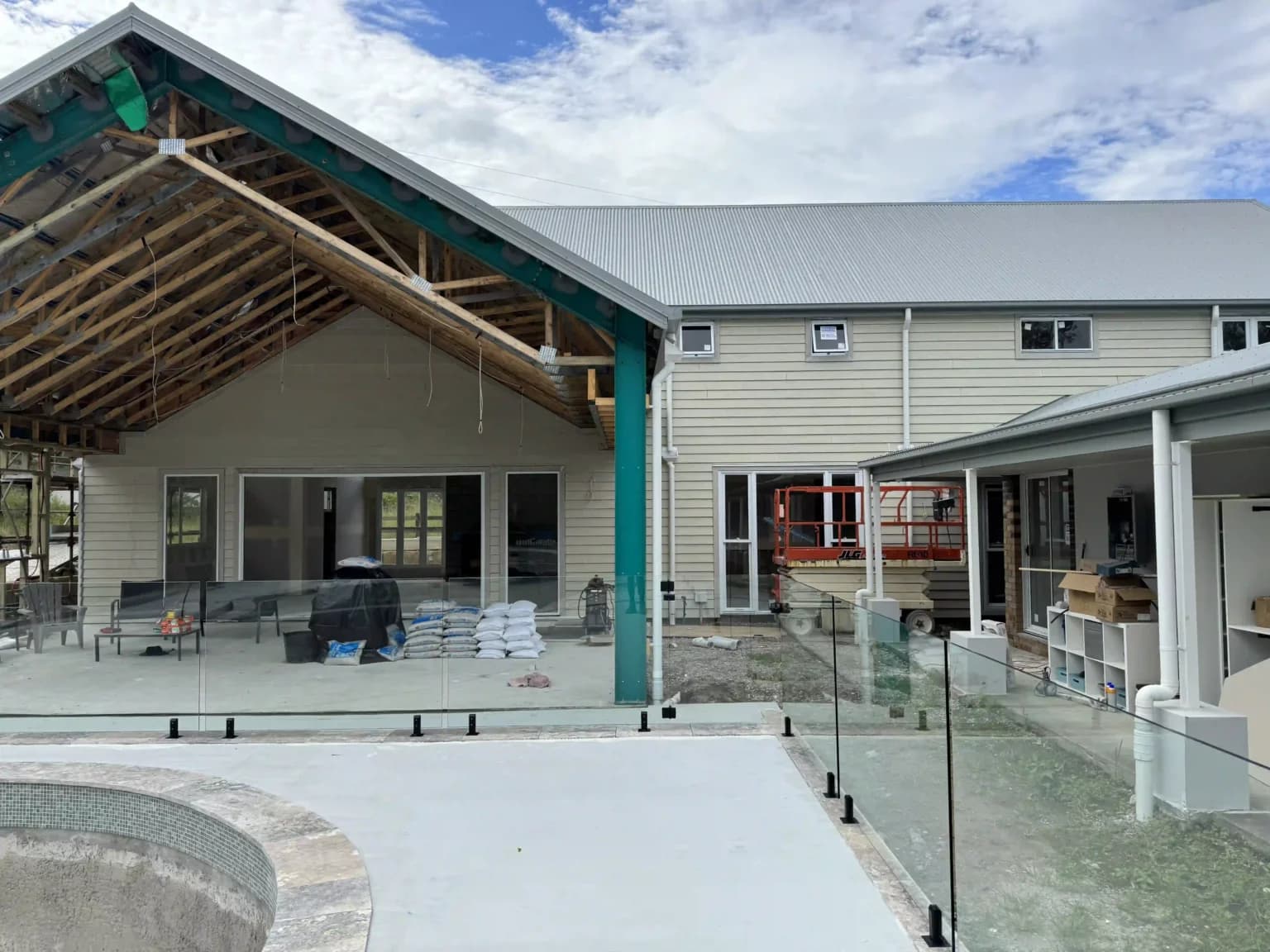 Premium Weatherboard Installation — photo 10